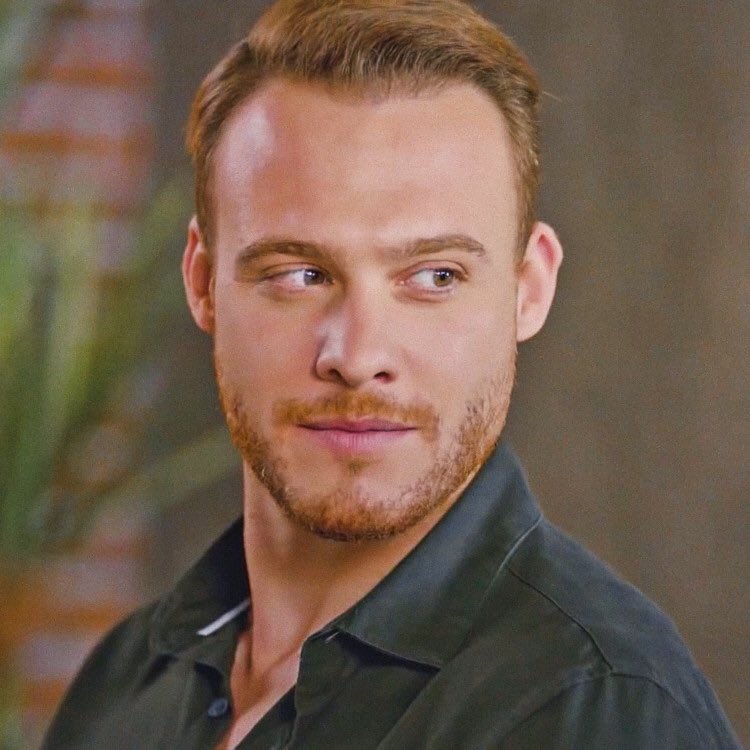 Eda & Serkan looking at each other              ~ a thread ~        #sençalkapımı •  #edser     #kerembürsin •  #handeerçel