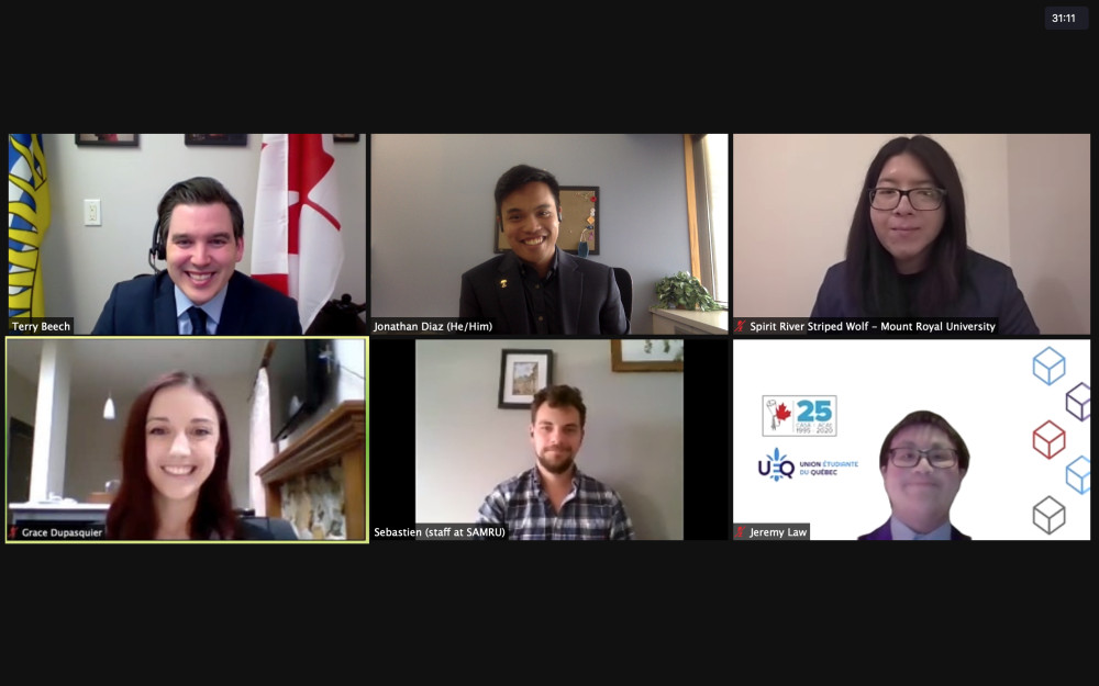 It's always a pleasure to meet with you, MP <a href="/terrybeech/">Terry Beech 黃志峰</a>! Thank you for supporting initiatives that will help break down barriers that students face in #cdnpse.  #cdnpoli #StudentsOnTheDigitalHill <a href="/CASAACAE/">CASA | ACAE</a> <a href="/CapStudentUnion/">Capilano Students' Union</a>