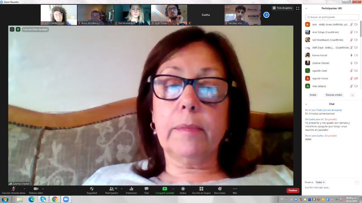 Más de 200 jóvenes de las escuelas de madrijim de CISSAB, Hebraica y La Casa escucharon los testimonios de los familiares de desaparecidos judíos. Actividad realizada junto a @vaadhajinuj