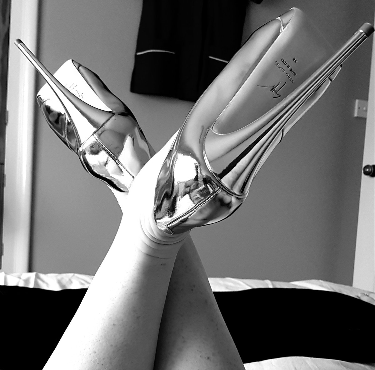 wellheelednurse's tweet photo. Maybe one more! #highheels https://t.co/8nkaNeLyvc