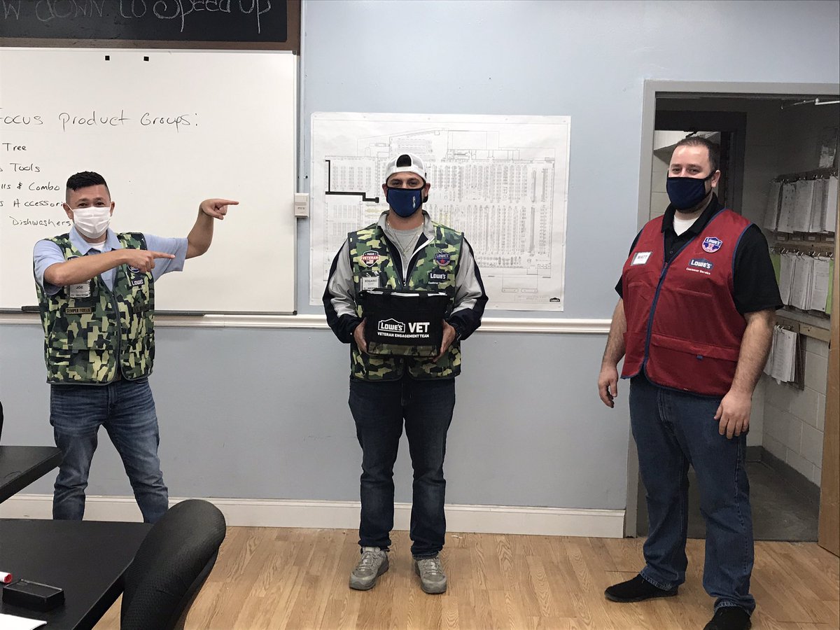We are so very grateful for our #Veterans! Not only have they served our country with pride but they also proudly serve our customers very day. Thank you Rosario,Jim &amp; Joe! 🇺🇸 <a href="/JHoffmann2207/">Joe Hoffmann</a> <a href="/mjs3169/">Matt Sullivan </a> <a href="/d_bennett128/">Damon J. Bennett</a> <a href="/CobyLeleaux/">Coby Leleaux</a>