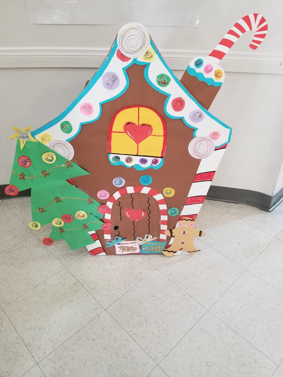 Our Fontana Santas toy collection box is all ready. Parents please continue to support our school by donating an unwrapped toy. Your support is very much appreciated.