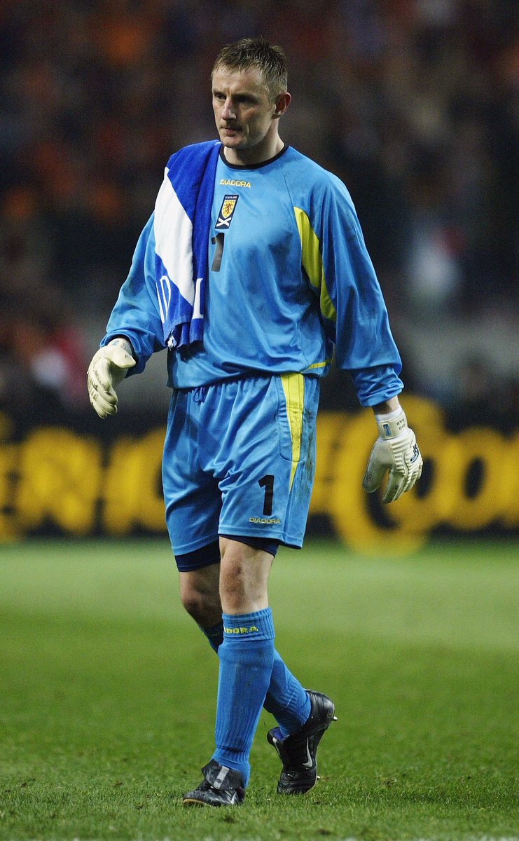 For the 2004 Euros qualifIers Scotland once again made the playoffs, this time drawing a star studded Dutch side featuring Sneijder & Van Nistelrooy. Having won the 1st leg, Scotland headed to Amsterdam with one foot in the tournament but capitulated away, losing the 2nd leg 6-0