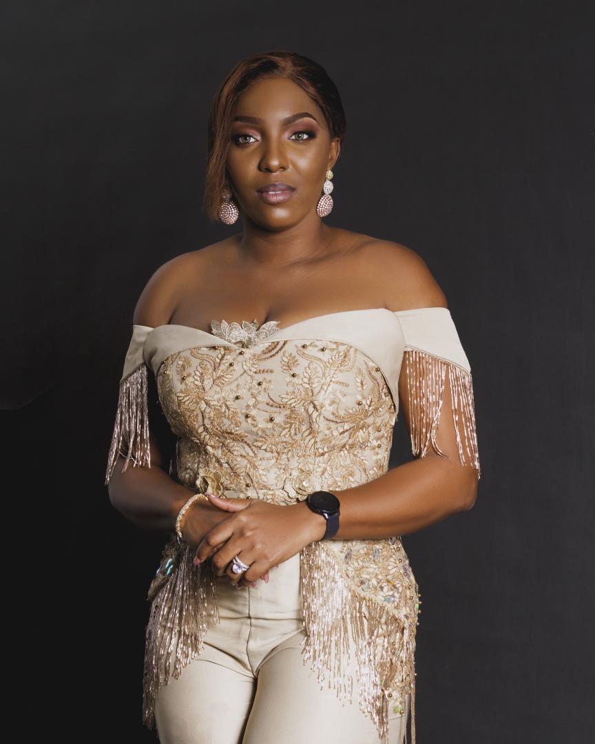 aproko_doctor's tweet photo. How person go get babe like this no hype am? Are you mad?

Baby see yourself na, don't let those rodents get to you. If my hyping you is raising their blood pressure they better get ready for a stroke. https://t.co/Hl5tmhC9Us