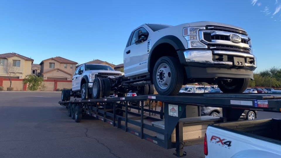 PeoriaFord's tweet photo. They're coming in almost as fast as they are going out, but dont worry we have you covered! 4 more on the books and off to their new homes! #WeOwnWork #TruckingThursday https://t.co/aEbLGJuHEd
