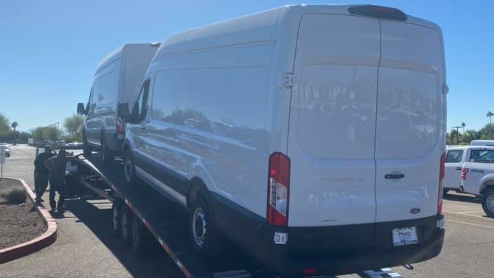 PeoriaFord's tweet photo. They're coming in almost as fast as they are going out, but dont worry we have you covered! 4 more on the books and off to their new homes! #WeOwnWork #TruckingThursday https://t.co/aEbLGJuHEd