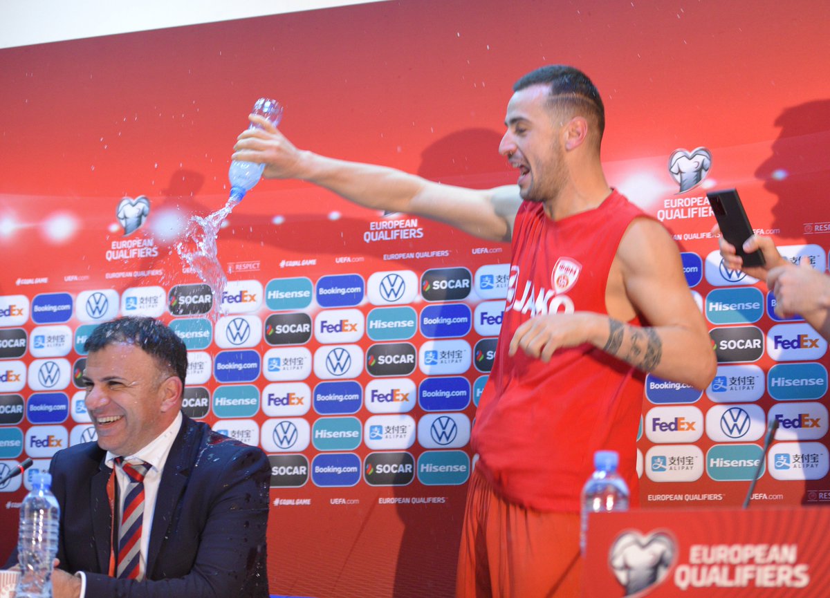 What started as a press conference... 🤣💦🥳

#EURO2020