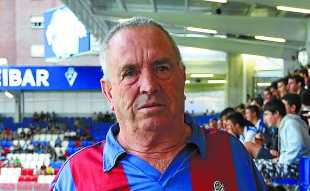 FSdeibar's tweet photo. Desde la Federación de Peñas de @SDEibar queremos mandar las más sinceras condolencias a familia y amigos del gran BLAS. Desde hace muchos años siguiendo al Eibar. Viajes y momentos inolvidables siempre a tu lado. Echaremos de menos tu forma de ser. D. E. P   AMIGO 😔😭 https://t.co/aKuij5MVwC