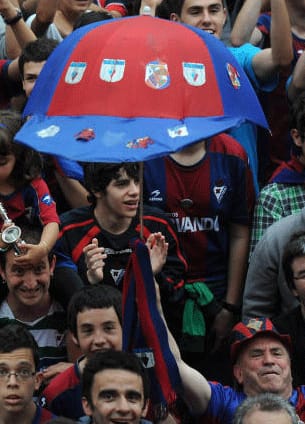 Desde la Federación de Peñas de <a href="/SDEibar/">SD Eibar</a> queremos mandar las más sinceras condolencias a familia y amigos del gran BLAS. Desde hace muchos años siguiendo al Eibar. Viajes y momentos inolvidables siempre a tu lado. Echaremos de menos tu forma de ser. D. E. P   AMIGO 😔😭