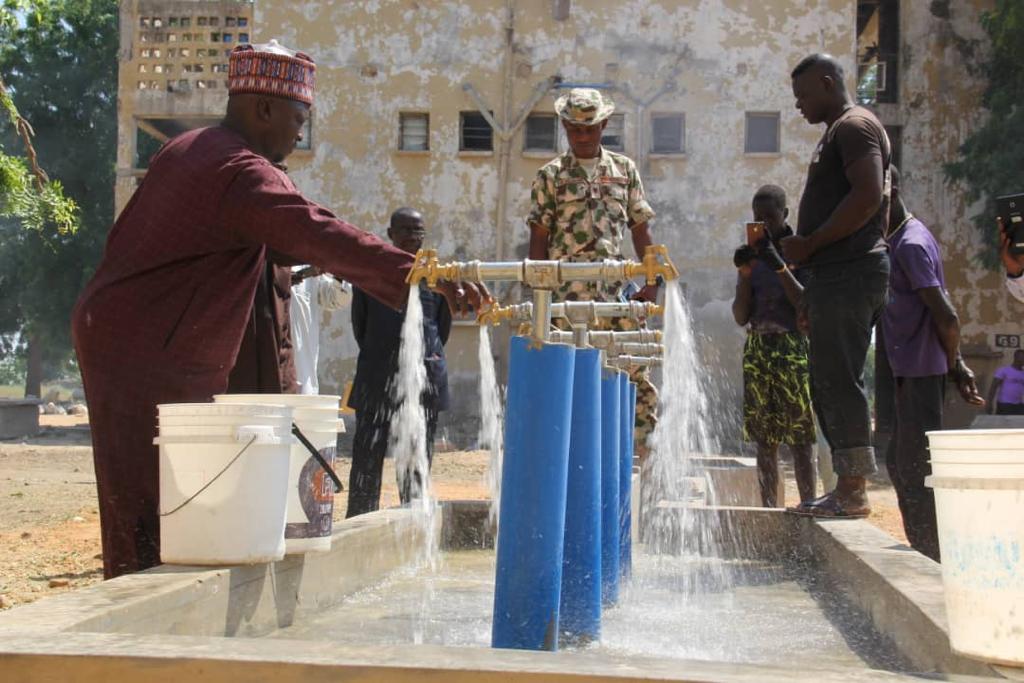 MCRPBORNO's tweet photo. MCRP Borno Handing Over of Completed Solar Borehole Project in Maimalari Baracks. https://t.co/UVAw9xKO67