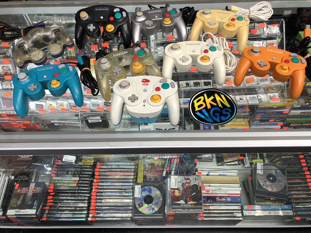 bklynvideogames's tweet image. Dímelo. Small re-stock. #nintendo #gamecube #gamecubecontrollers #smash #smashorpass #smashbrosultimate #smashbrosmelee #retroshop #nyc #videogames #brooklynvideogames