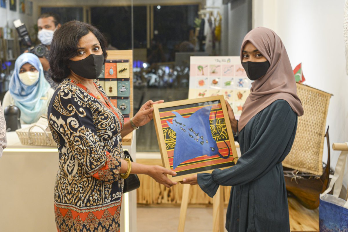 BCC_mv's tweet photo. BCC and @MoEDmv, would like to thank the Chief Guest of the  Opening Ceremony of Authentic Maldives, Minister Yumna Maumoon from @MoACHmv and our VVIP guest Minister Ahmed Mahloof from @MoYSCEmv for taking the time out of their busy schedules to join us on this festive occasion https://t.co/Uw78uNYi9n