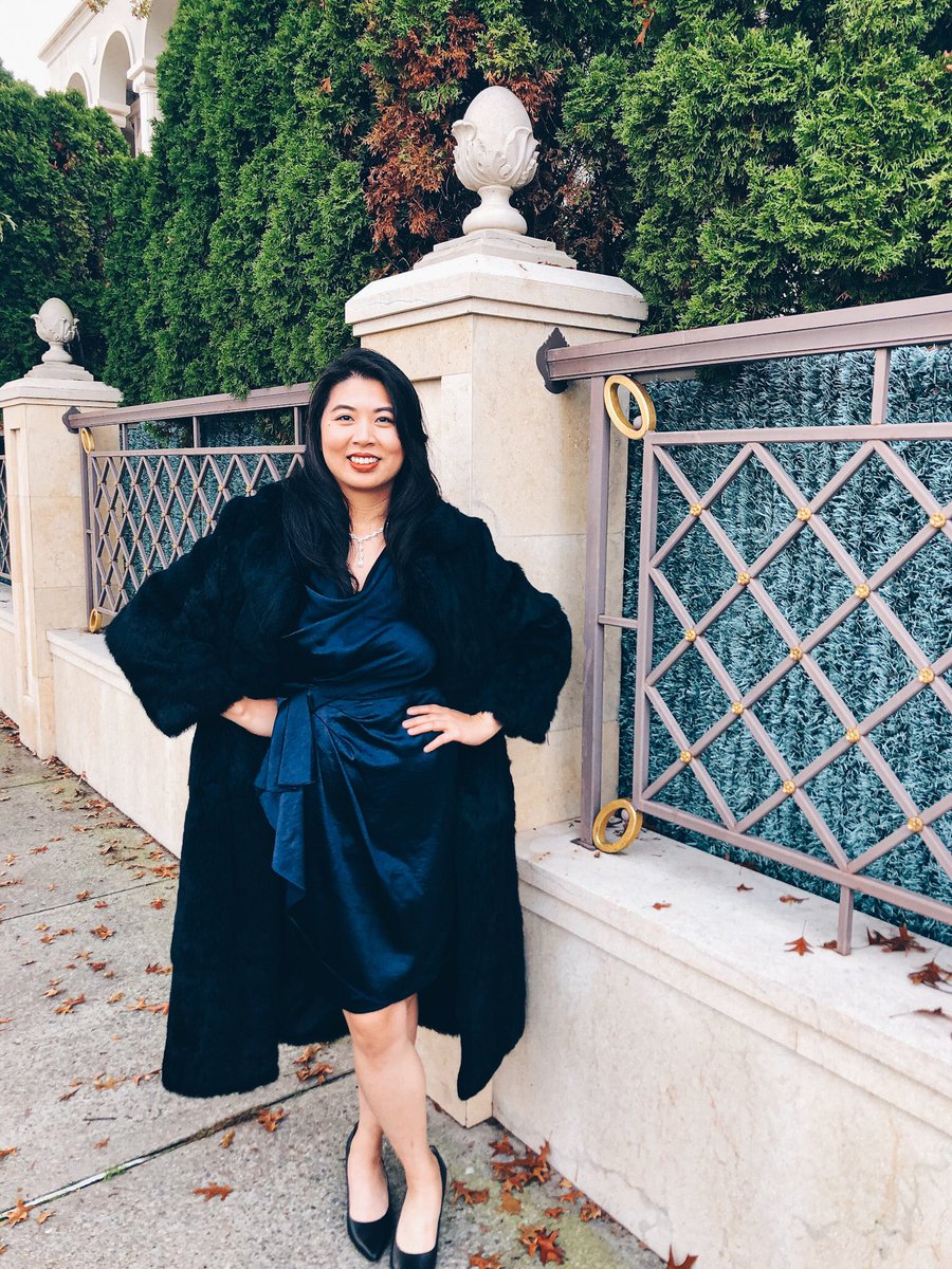 NewCamerata's tweet image. It’s the day of the show and we are SOLD OUT! “The Sleuth Salon” begins tonight at 8 PM EST and our host of the evening, Ms. Body, cannot wait to meet all of our attendees! It’s going to be a fabulous evening! 
.
#newcamerataopera #gala #thesleuthsalon #opera
