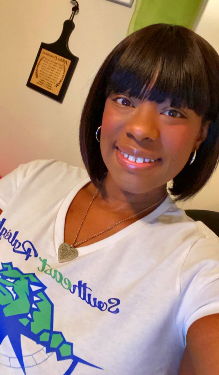 SERMHS10's tweet photo. Meet the Sophomore Class Co-Advisor
Ms. Gwangi Brown
7th year teacher
2nd year at SERMHS https://t.co/un8ShMufBY