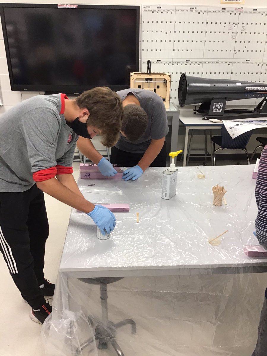 CGHSEngTech's tweet photo. Students in the Aerospace Enginnering class create composite testing blocks @CenterGroveHS  #ae #pltw #cgt3 https://t.co/VQIx00hHHt