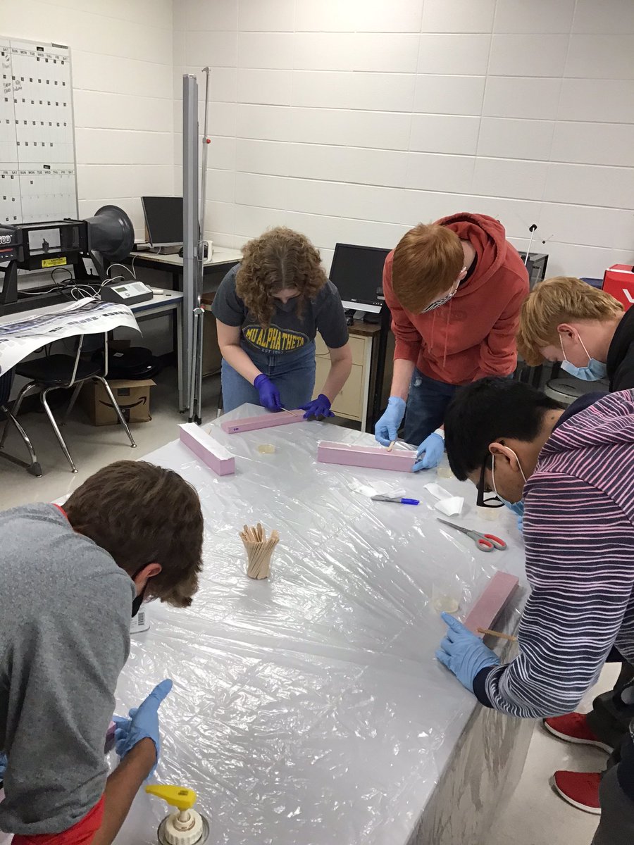 CGHSEngTech's tweet photo. Students in the Aerospace Enginnering class create composite testing blocks @CenterGroveHS  #ae #pltw #cgt3 https://t.co/VQIx00hHHt