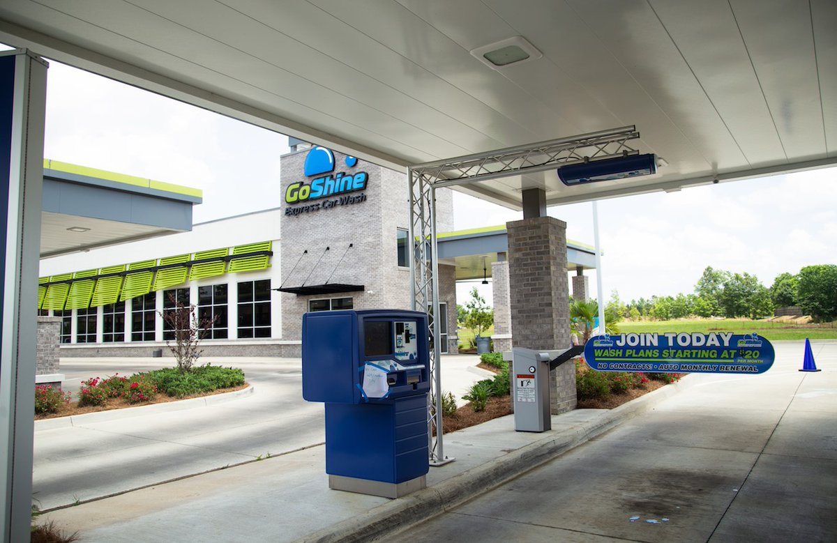 goshinems's tweet photo. It's a beautiful day for a car wash!!! Swing by GoShine after work today! #GoShine #GoShineExpress #RidgelandMS #BrandonMS #GluckstadtMS https://t.co/O2jNhBQAHp