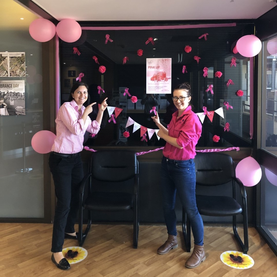 Flashback Friday! ⚡ Kristy and Olivia from #TeamBIEDO in pink at the Kingaroy Council Chambers display for Pinking Up South Burnett last month - donations to the McGrath Foundation for breast cancer support and awareness are still welcome here ➡️ fundraise.mcgrathfoundation.com.au/fundraisers/pi…