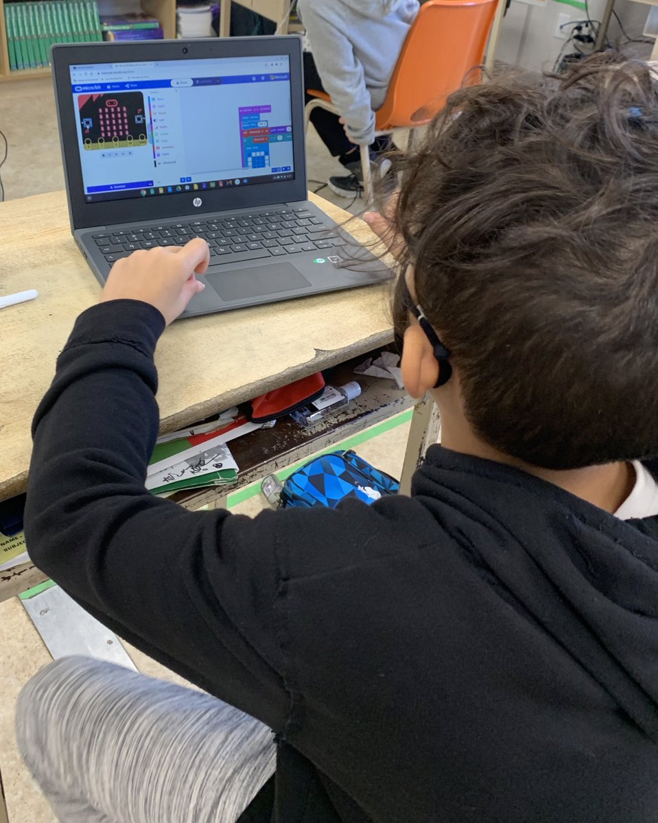 Mrs_McLeod4's tweet image. We had an awesome time learning a whole new way to play Rock, Paper 📝 , Scissors ✂️ ! Thank you @KidsCoding for introducing us to @microbit_edu. We can’t wait to learn more! @StAgnesCES