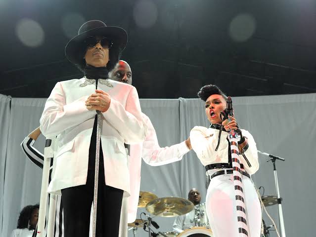 We then transition into arguably one of the most electrifying moments in the Monáe discography, "Givin Em What They Love", featuring one of her biggest influences, the legendary Prince. As soon as he enters, he shuts shit down.