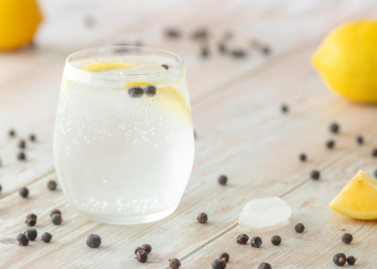 AdvBio's tweet photo. Infused with fresh fruit flavors and natural botanics, the low and no alcohol trend shows no sign of slowing down! Check out our blog for more information on the flavors that are making a splash. 

#inspiredbynature #ABT #advancedbiotech #naturallyABT #cocktails #foodtrend https://t.co/0Vyr2ASVj8