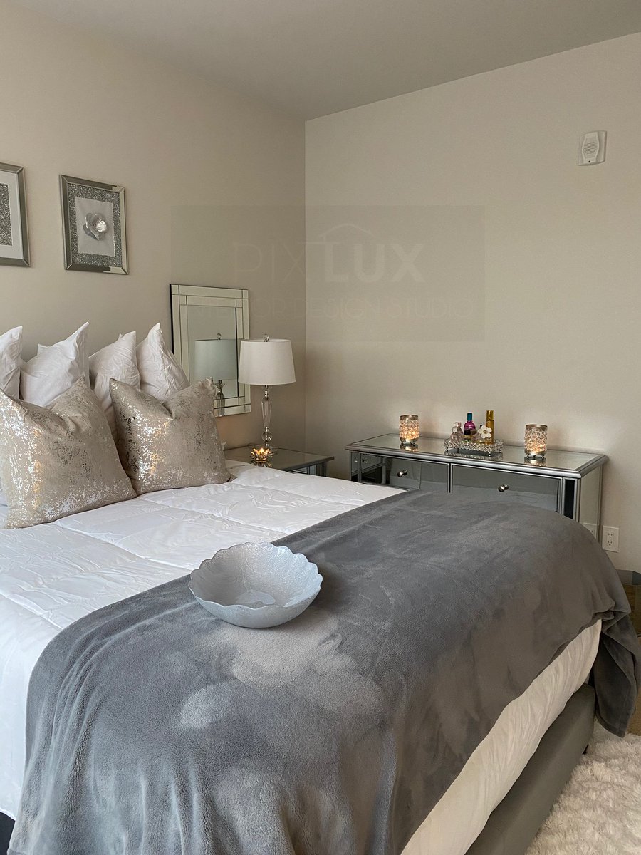 pixluxdesign's tweet photo. Ooooo our clients love modern glam designs 🤩🤍 we were super excited to get this project done for our client! Why haven’t you booked yet???

#dmvrealestate #pixluxdesign #interiordesigner #interiordesign #homedecor #roomdecor #roominspo #glamstyle https://t.co/nQpyvAhtSY