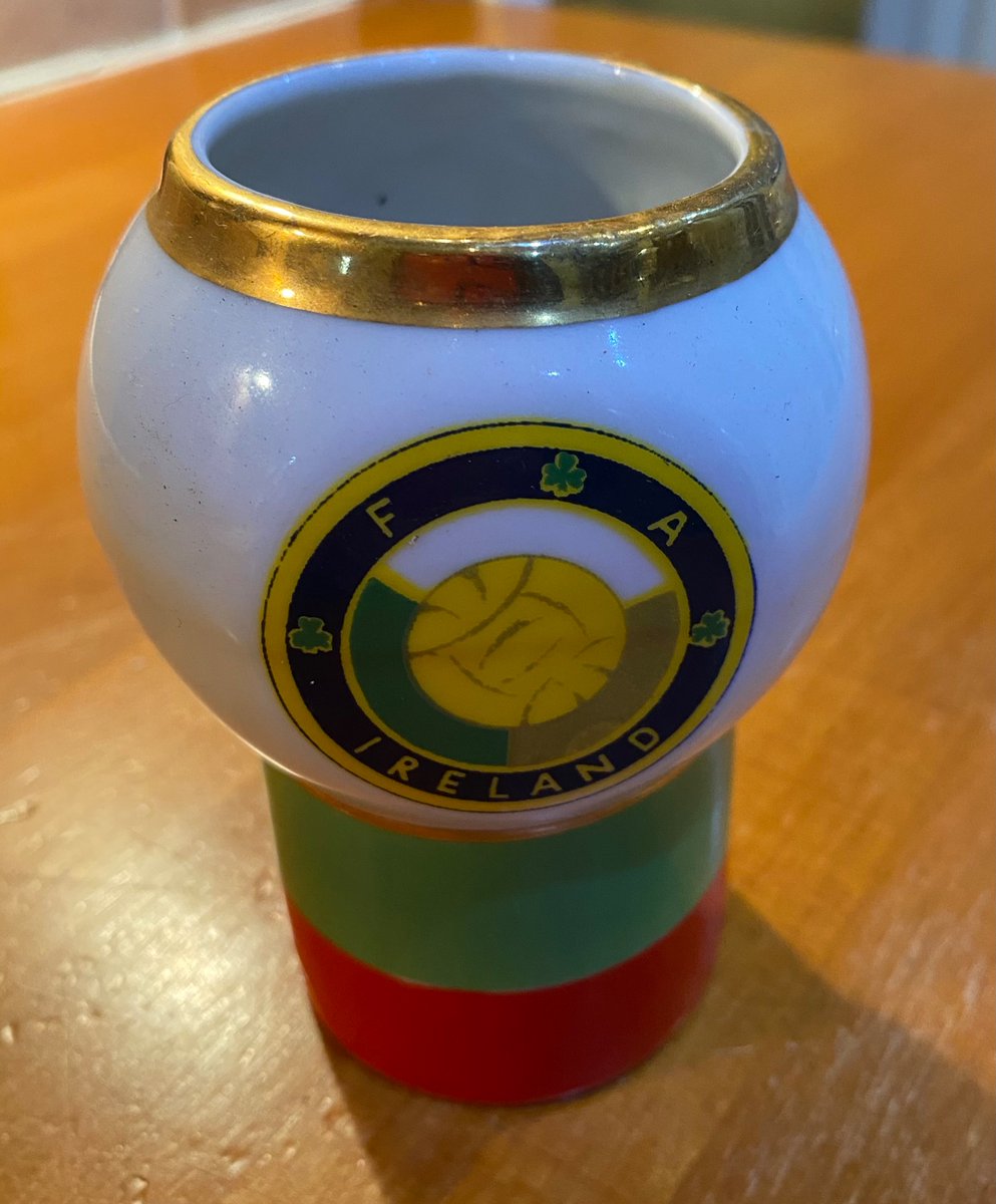 mrnash69's tweet photo. @BFU_1923  @FFF @FAIreland any idea what this trophy was from??? Made in Bulgaria 1966 #football #trophy #tournament #smallcup https://t.co/jLmV4NFfo2