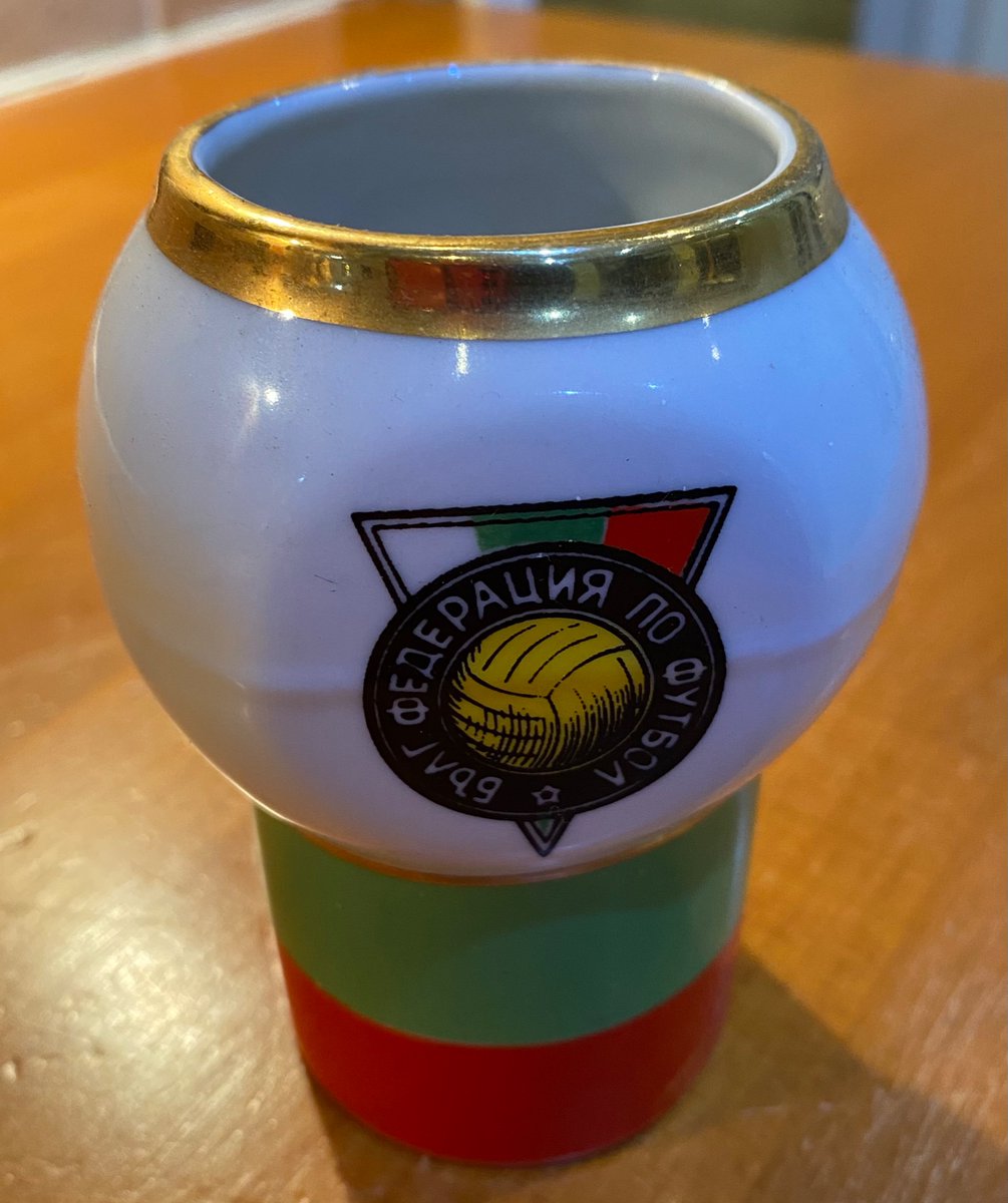 mrnash69's tweet photo. @BFU_1923  @FFF @FAIreland any idea what this trophy was from??? Made in Bulgaria 1966 #football #trophy #tournament #smallcup https://t.co/jLmV4NFfo2