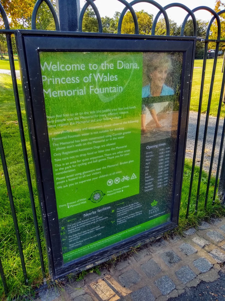 Next, a memorial rather than a statue. The Princess Diana (1961-1997) Memorial Fountain was created in 2004 in Hyde Park. I vaguely remember some fuss over leaking in its early days but it's now a much loved feature of the park.  #womenstatues