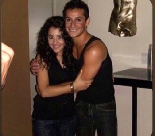 now let’s compare her to her family members. same shade.