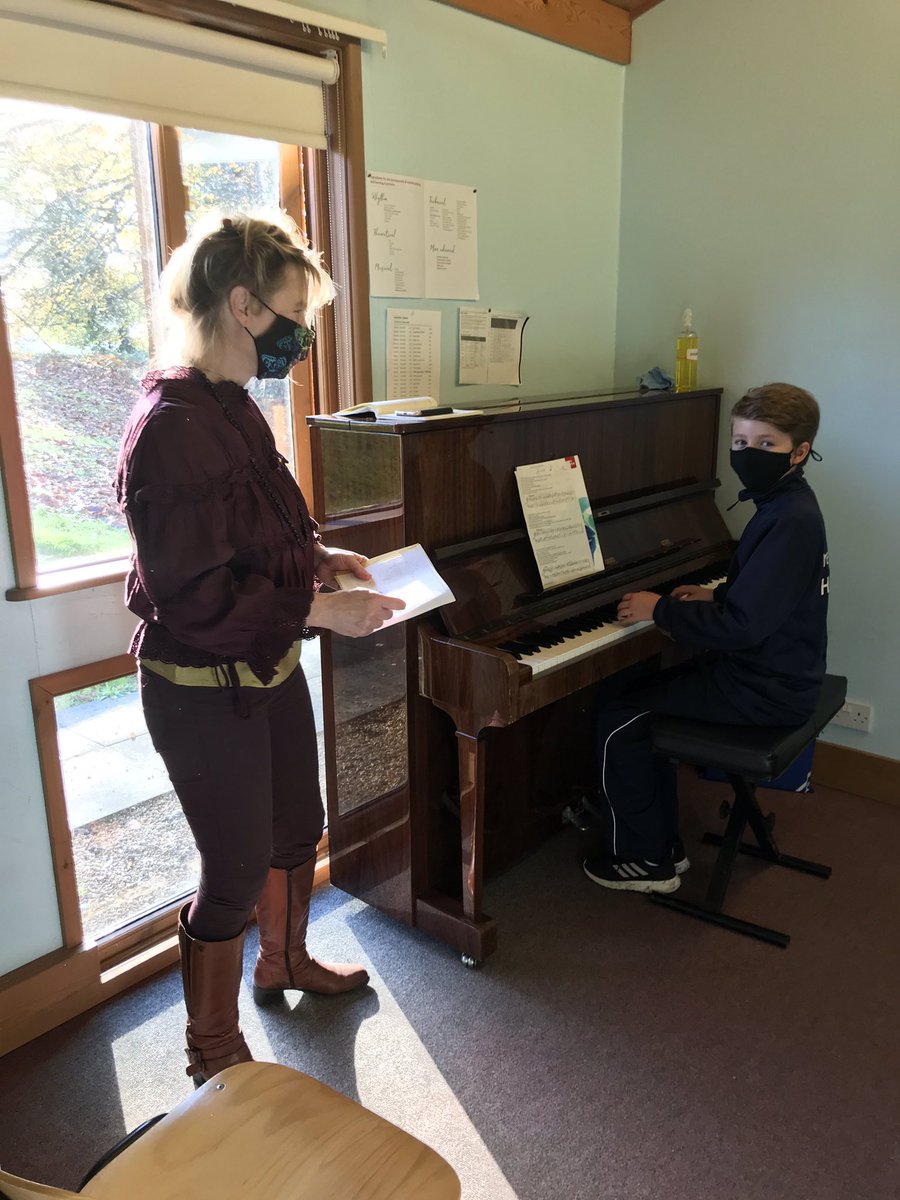 FHMusicSchool's tweet photo. Just some pictures of students enjoying their 1:1 music lessons this week. What amazing staff and students we have! #justgettingonwithit #candomusic https://t.co/MmVYWjfuJT