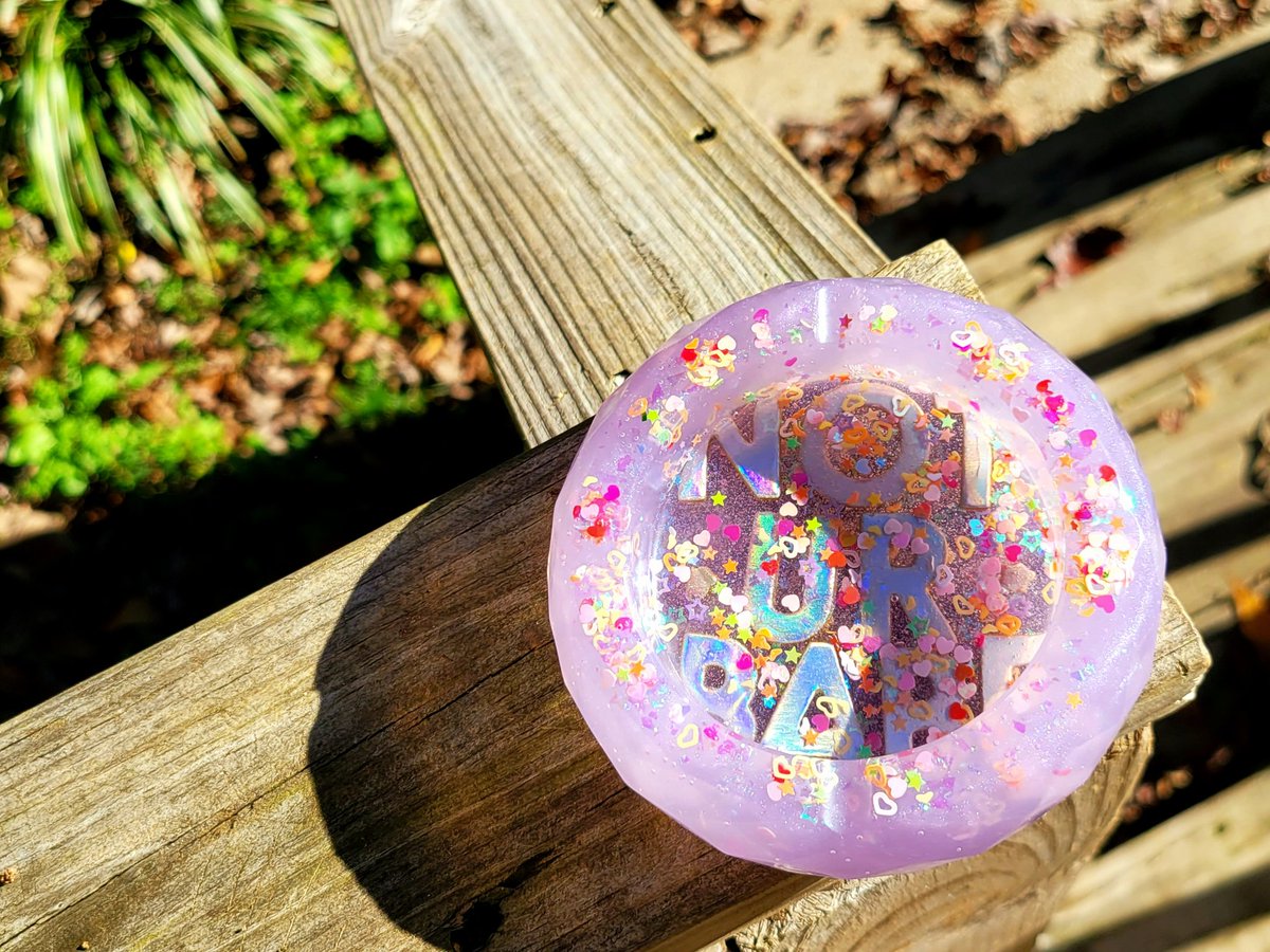 madexmelysandra's tweet photo. ~•not ur babe•~

this ashtray came out soooo cute 🥺🥺🥺 dm if you want her or something like her! https://t.co/FtejFXMLDb