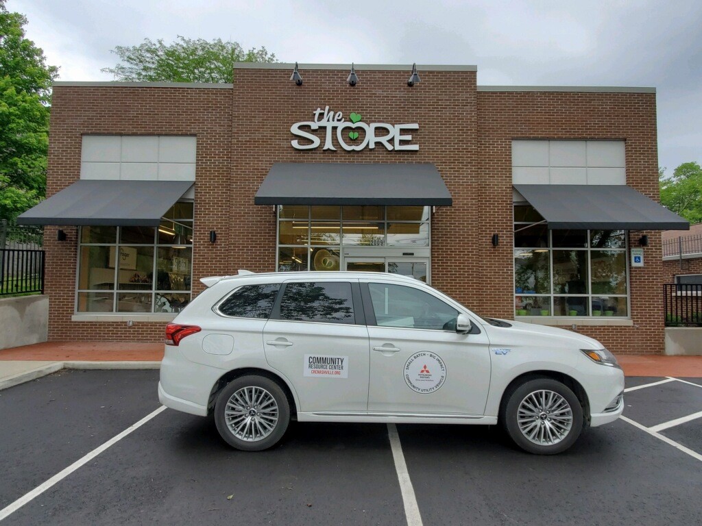 mitsucars's tweet photo. Mitsubishi Motors is proud to be extending the "Small Batch – Big Impact" partnership with @CRCNashville. CRC staff and volunteers will be using the #OutlanderPHEV to deliver essential goods to communities across Middle Tennessee. #SmallBatchBigImpact https://t.co/gt1kVHiRhA https://t.co/PBYiKLo6d0