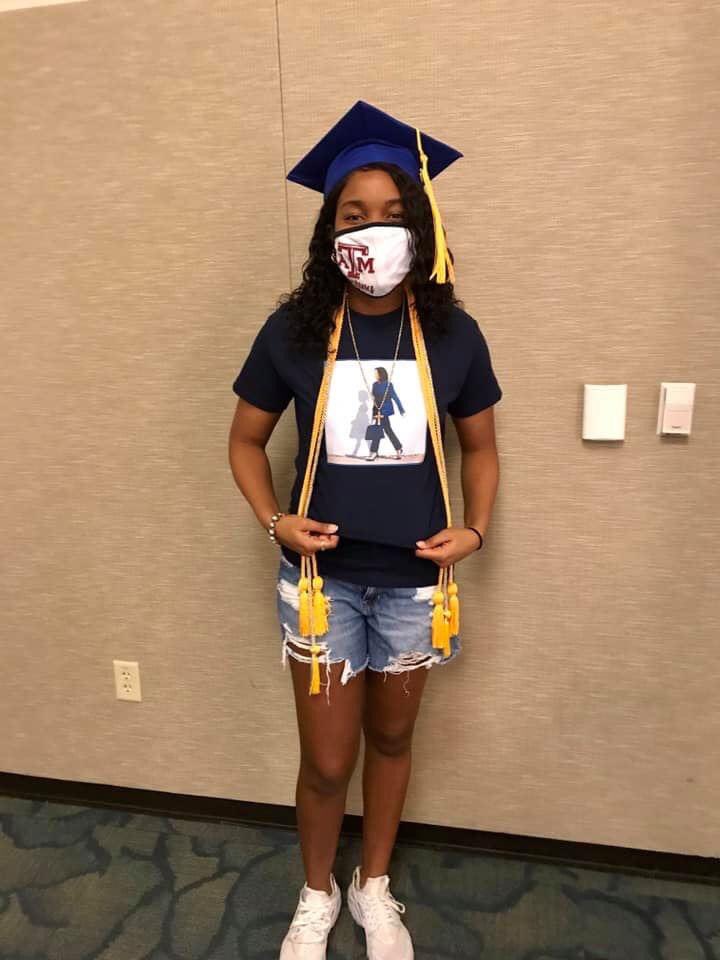 sloeburn44's tweet photo. 🎓She officially graduated from Central Texas College in April 2020. (postponed twice)
She will now have her graduation on December 10 at 6:30pm on the CTC YouTube Channel.👩🏾‍🎓
Congratulations @destinypemb #blackgirlmagic #ancestorssmiling #TAMU22 #GigEm #futuredoctorloading🩺 https://t.co/Qgjs4AF1sw