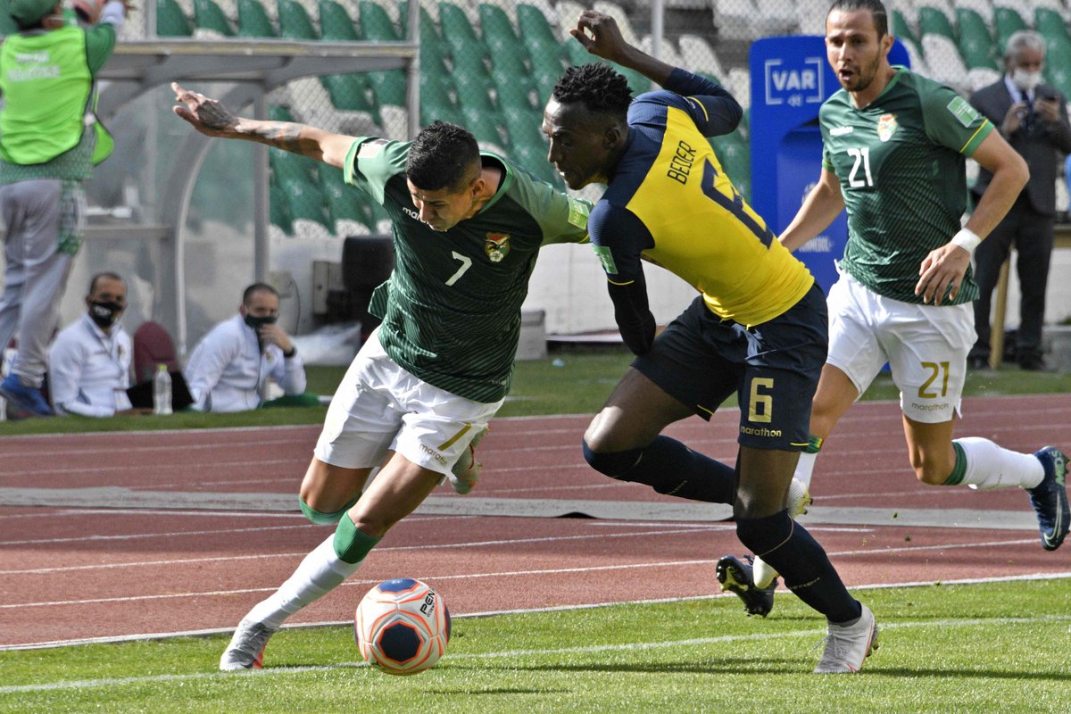 SC_ESPN's tweet photo. ¡Gol de Bolivia! A los 37' PT, Juan Carlos Arce marcó el 1-0 frente a Ecuador en las #EliminatoriasSudamericanas. https://t.co/1Aee6xfOdn