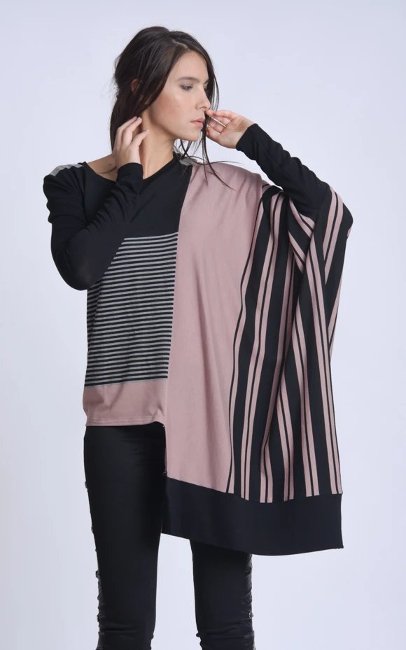 Meta_morphoza's tweet photo. #Asymmetry Is the rhythmic expression of functional design 🖤
https://t.co/z0jJNL6Rl1

#handmade #extravagant #avantgarde #alternative #exceptional #tunic #top #blouse #metamorphoza https://t.co/B1CzfQafqa
