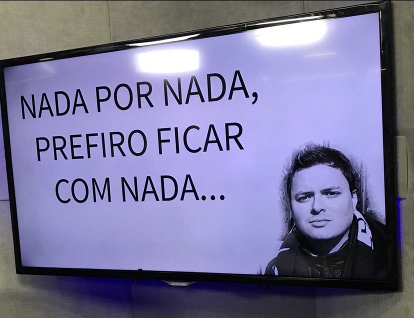 spimpolo's tweet photo. Fausto Favara é um poeta. Certamente você já leu algum de seus pensamentos nos para-choques de caminhões pelo Brasil!!! @faustofavarajp #poeta #frases #parachoque #caminhoneiro 🤣🤣🤣 https://t.co/7JliLOP3tl