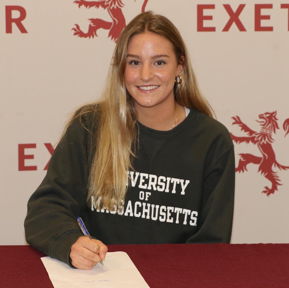 ExonianSports's tweet photo. Congratulations to this terrific group of student-athletes who committed to some excellent NCAA programs last night. 

-Robbie Stankard - Basketball - Columbia
-Tessa Shields - Lacrosse - UMass 
-Rosemary McIlroy - Lacrosse - Bryant 
-Nick Wang - Baseball - Holy Cross https://t.co/K3fipjR0Ac