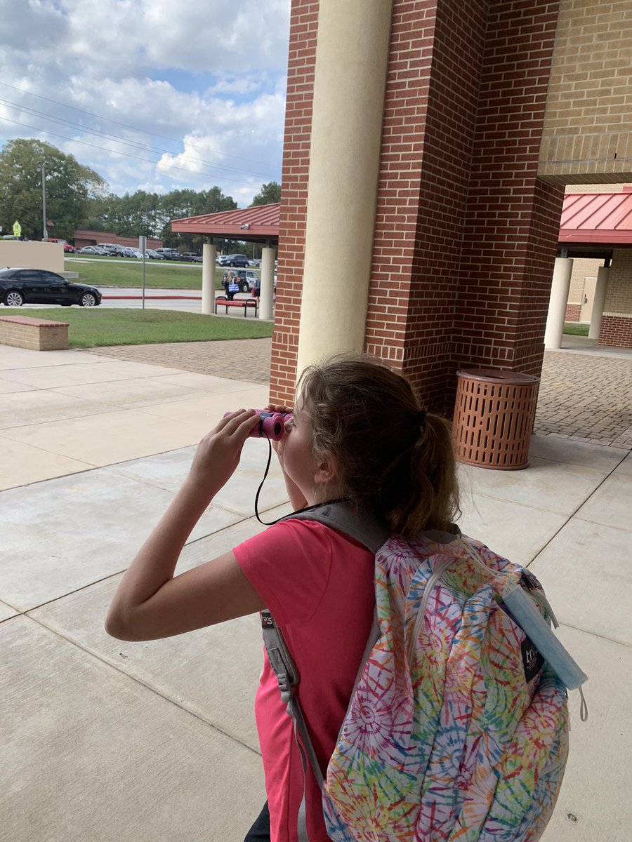 Amy_E_Green6's tweet photo. Shout out to TISD transportation!!! My daughter rides a special needs bus to THS each day. Today, they looked for dinosaurs with her while waiting on me!! @TISDBuses @TISDSPED @TomballISD #imagination #DinoDan https://t.co/e3Dnyv0BgS