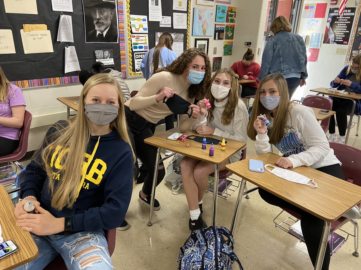 HighMuskego's tweet photo. We are having so much fun decorating masks and watching Coco at this month’s meeting! Thank you to everyone who participated and helped us celebrate Día de los Muertos! @MHSIrvine @MuskegoNorwaySc https://t.co/Jb1NkvriIz