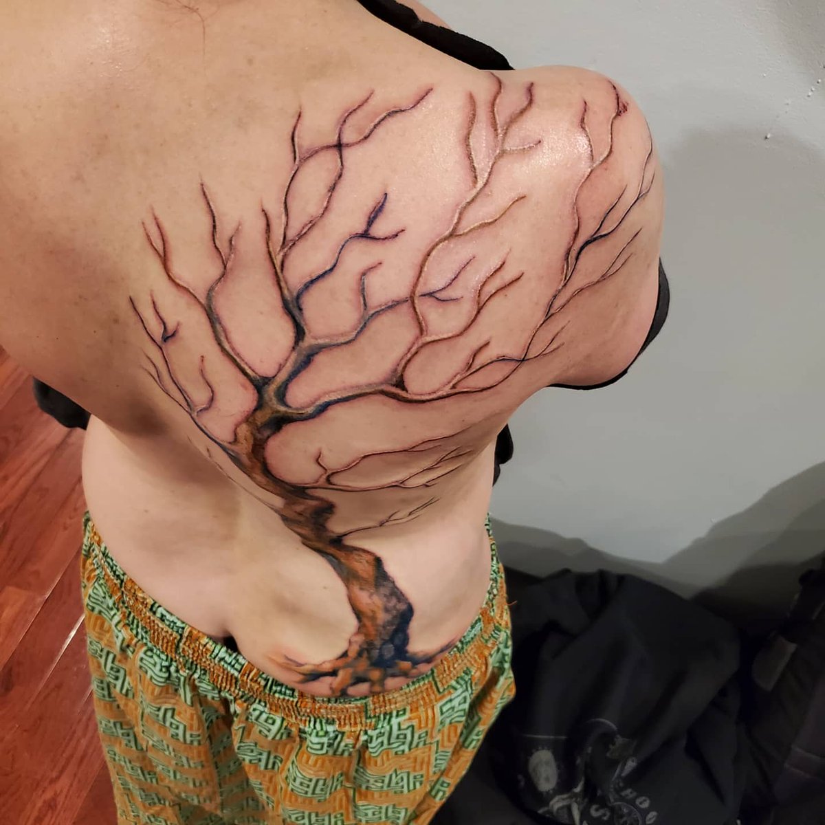 Hyenatattoos's tweet photo. Sycamore Tree by @drztattoos 
#sycamore #sycamoretree #sycamoretreetattoo #treetattoo #treetattoo #colortattoo #backpiece #backtattoo #hyenatattoos https://t.co/xaQYGZMTA8