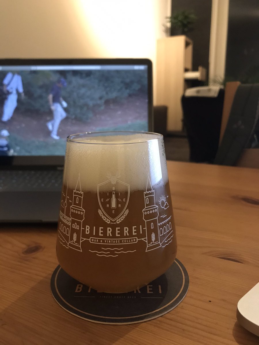 surffritini's tweet photo. esto es gloria... neipa con El Dorado, Mosaic y Simcoe. https://t.co/I2V3o2b3e2