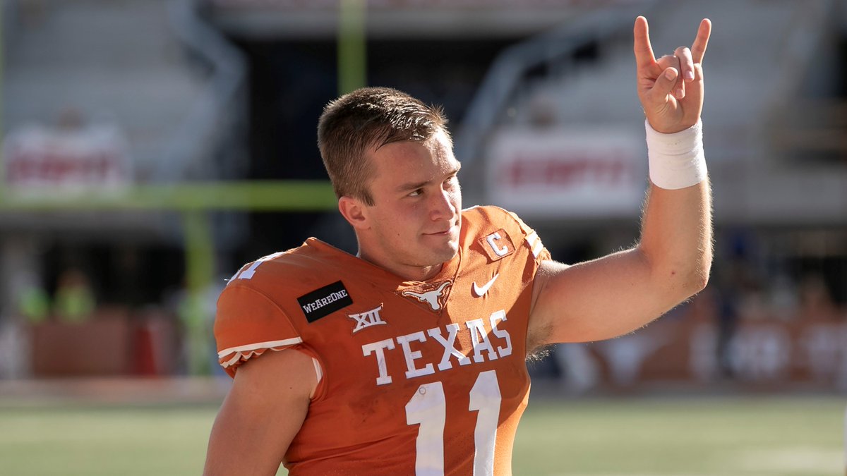 PFF_College's tweet photo. College Fantasy Football points leaders
1. Sam Ehlinger, Texas - 188.5
2. Zach Wilson, BYU - 188.2
3. Dillon Gabriel, UCF - 177.8
4. Asher O'Hara, MTSU - 172.0
5. Trevor Lawrence, Clemson - 169.0 https://t.co/6Wbc1Z4fbe