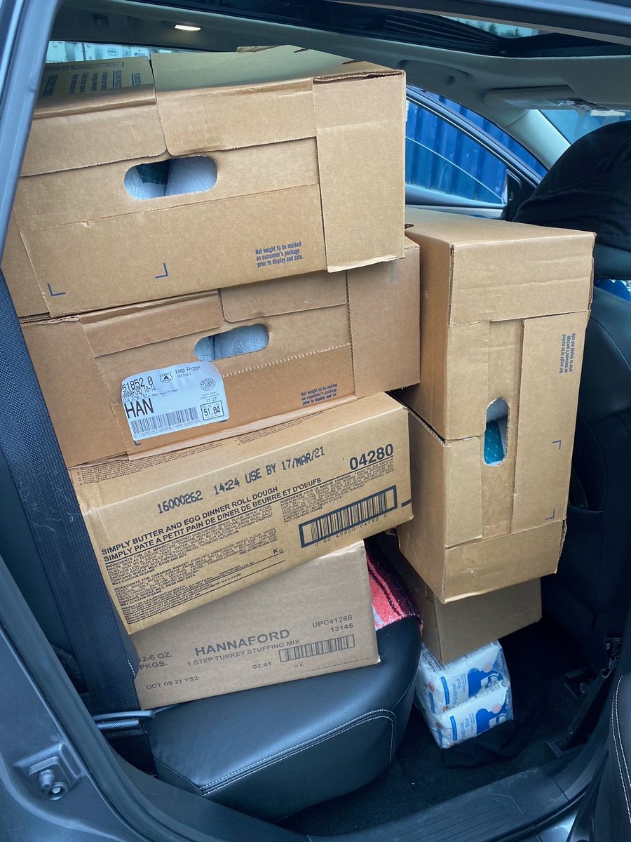 Vanderheyden_'s tweet photo. A grateful and appreciative thank you to the Hannaford Distribution Center in Schodack Landing for donating food today for over 30 Vanderheyden families to have a complete Thanksgiving Day Dinner.
@Hannaford  We Thank you! https://t.co/XcD6qkslln