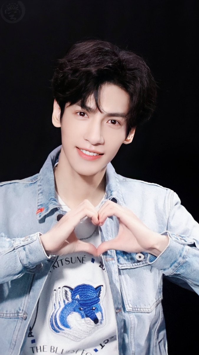 罗云熙的小心心[米奇比心]，你收到了吗[心][太开心]，手机壁纸尺寸