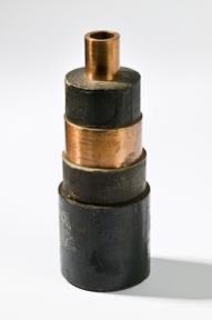 Deptford almost finished and debts mounting, Ferranti HAD to reinforce the LESCo system urgently. He set about inventing the world’s FIRST paper insulated HV power cable. The so-called ‘Ferranti tubular main’. This had a cast iron sleeve and was RIGID [10/20]