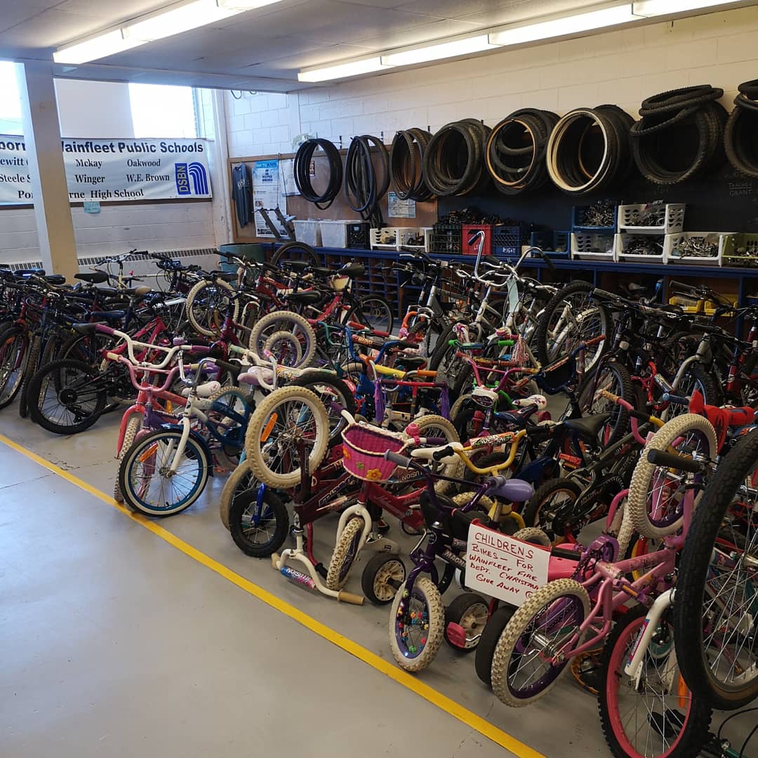 A great visit to the Broke Spoke workshop at Port High. Mr. Foley and his class are working hard to repair bicycles to donate to adults and children who need them - in our community and beyond! 
#environmentaltransportation #portcolbornehighschool #brokenspokebikes #bicycle