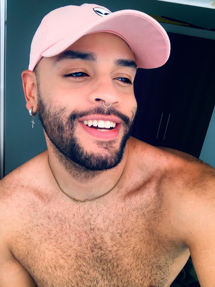 Kadarcio's tweet image. S M I L E 

#JuntosSomos     
#LGBTQnaoTemPaz #LGBT #spzl #zl #gaysp #gay #LGBTQsegueLGBTQ #OrgulhoSempre      #toyboy #sp #gayzl #exibicionista #jock #exibicao #gaybrasil #lgbtqboys #hornet #bears #scruff  #glbtqia #gayamador #conceitolgbtq #ConceitoLGBT #PINTOSAWADS