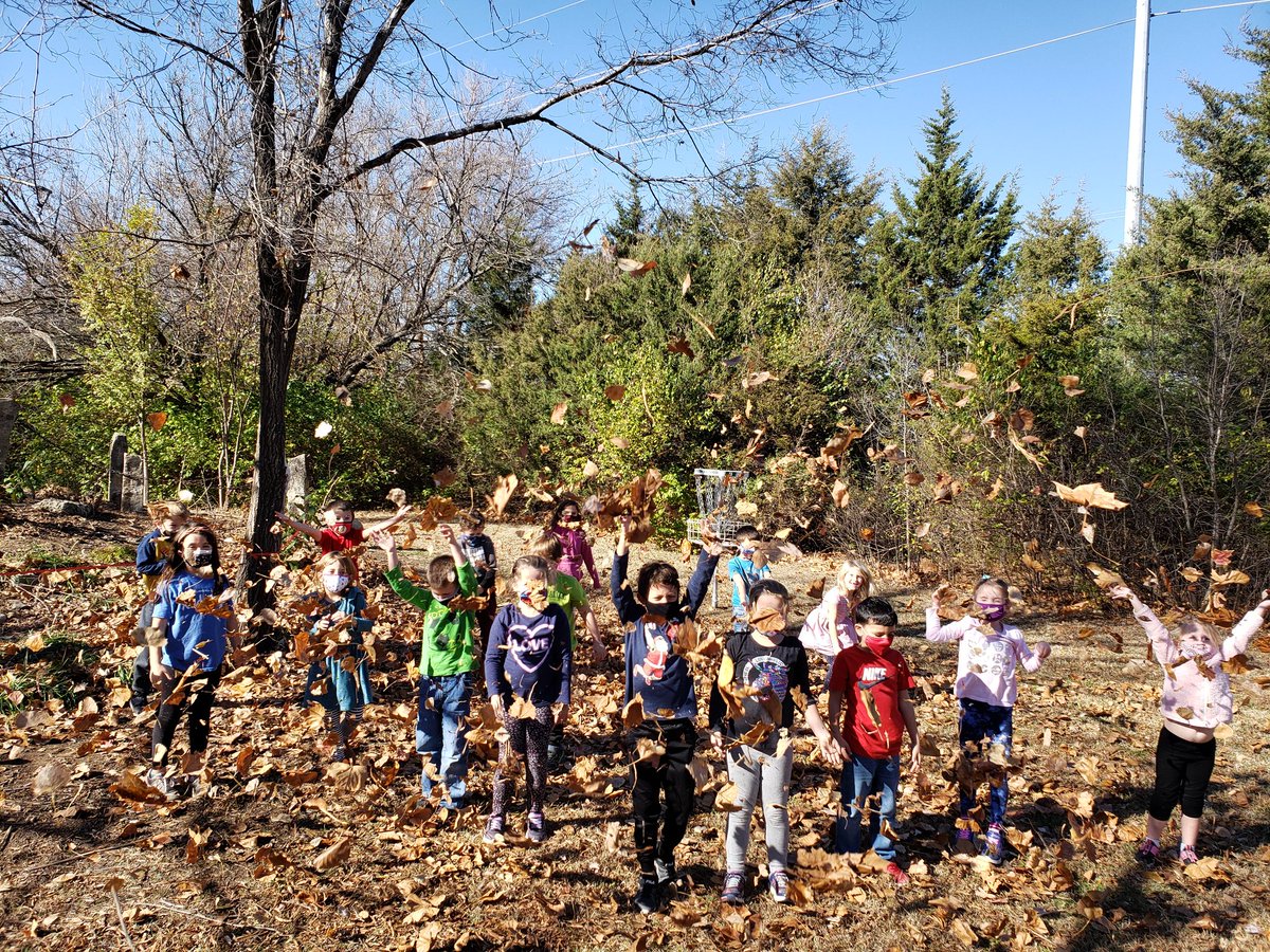 💚🍁🍂 #WeareEarhart #nochildleftindoors <a href="/EarhartUSD259/">EarhartUSD259</a>