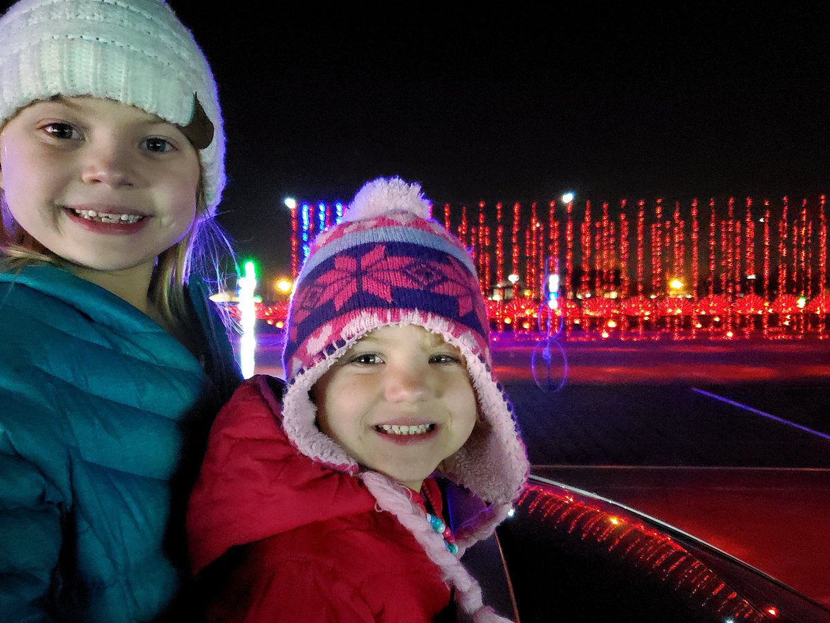sgreenwald817's tweet photo. @IndyStateFair grounds has the coolest DRIVE-THRU Christmas light show! #ChristmasNightsofLights is amazing and will get anyone into the holiday spirit. @indywithkids #playindy #COVID19friendly @db_greenwald https://t.co/k4XCJgNaZp